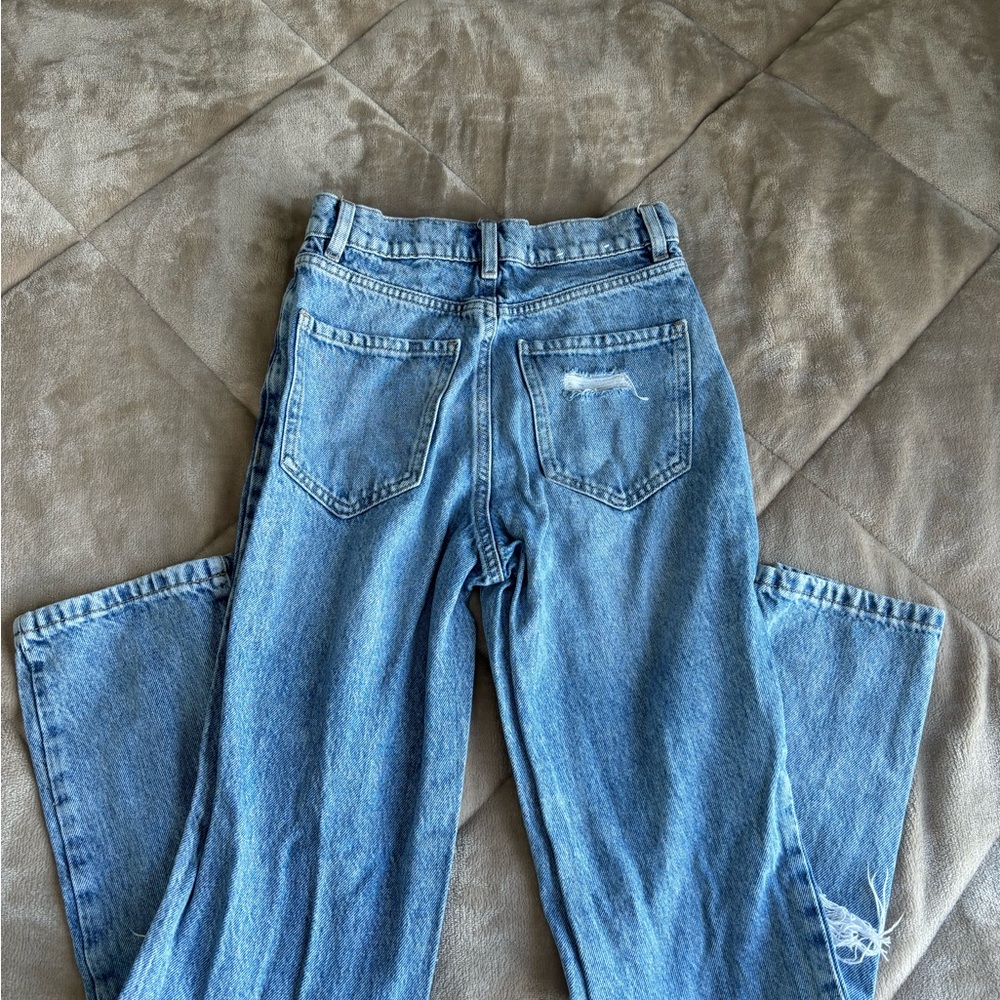 Vintage Straight Distressed Jeans - Picture 3 of 5